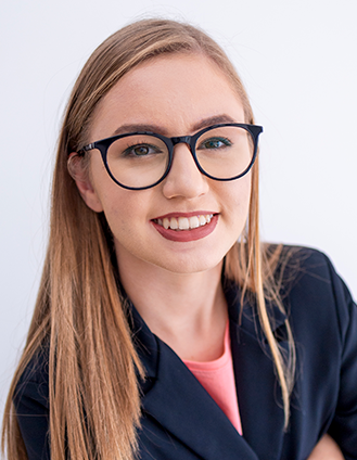 Paola Spalovari - Estagiária de ensino médio no setor jurídico